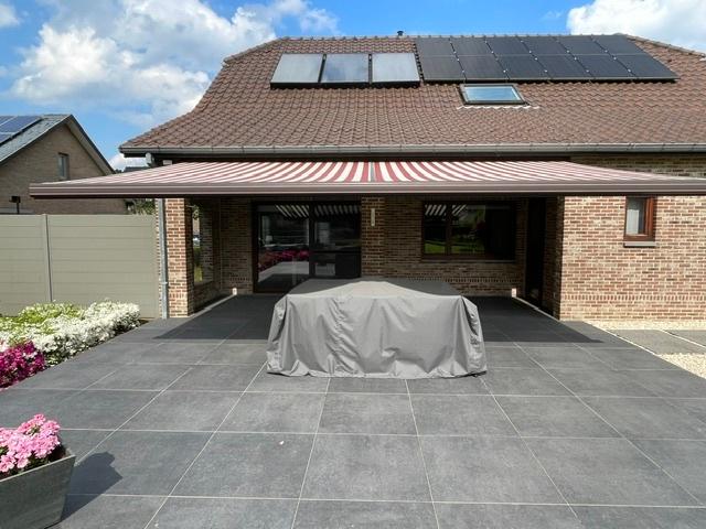 Elektrische zonneluifel, Ophalen, Gebruikt, 450 cm of meer, Elektrisch