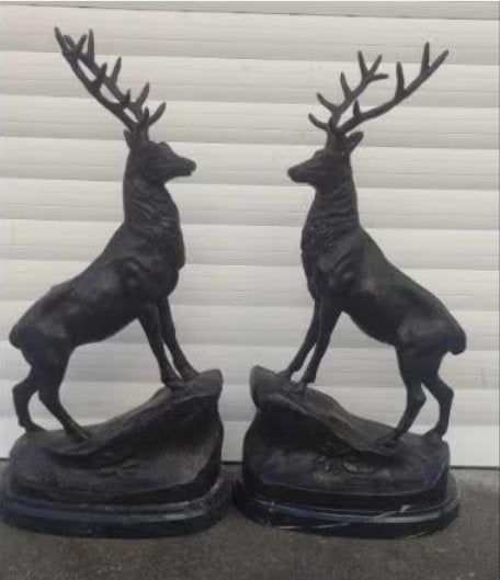 paire de cerf en bronze signe jules moigniez, Antiquités & Art, Enlèvement ou Envoi, Bronze