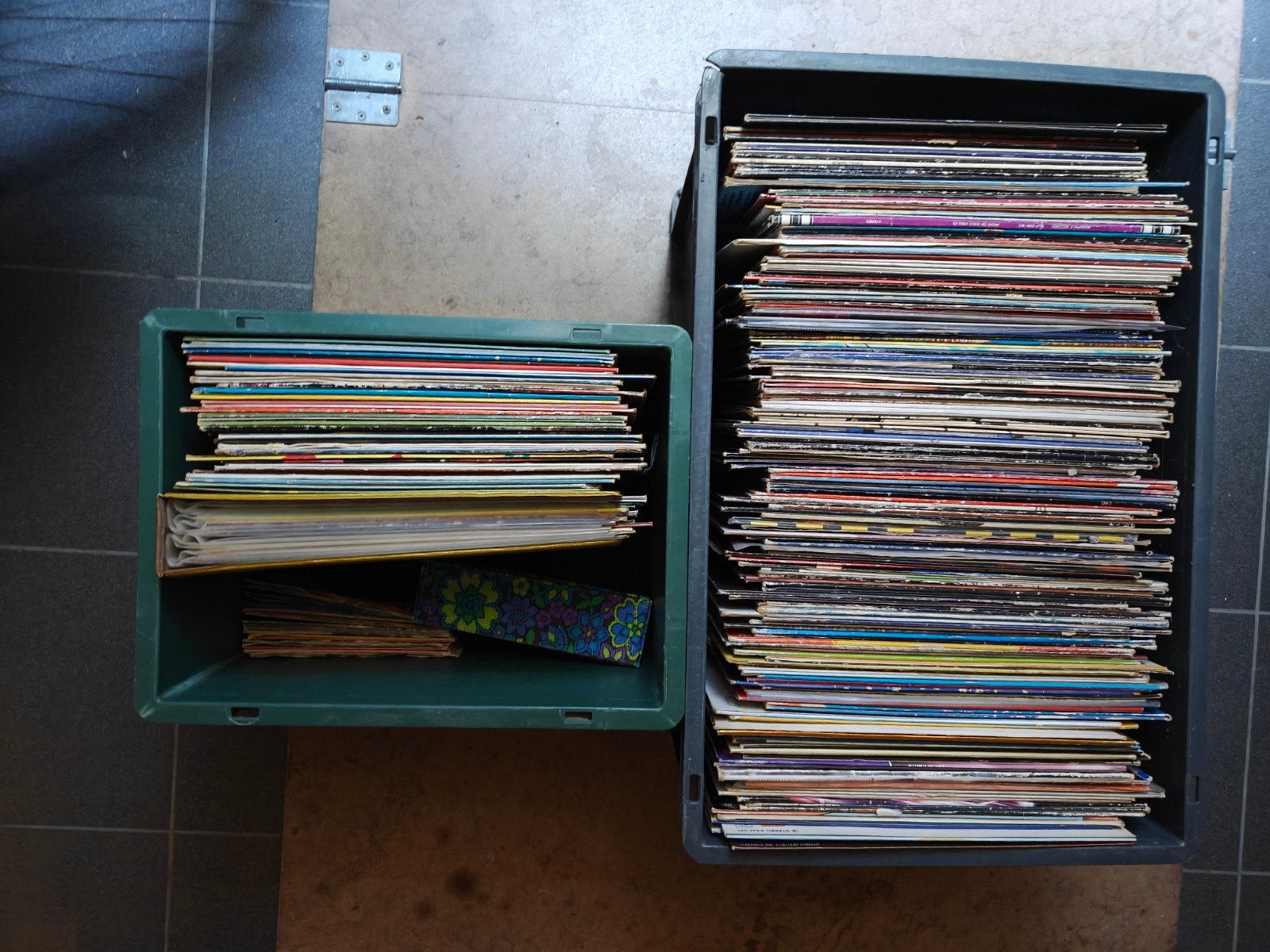 Grote partij vinyl platen (+- 200 LP's & 25 singles), CD & DVD, Vinyles | Compilations, Enlèvement, 7 inch, LP