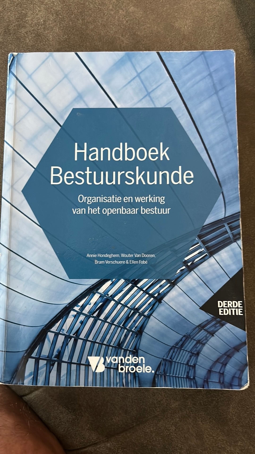 Handboek Bestuurskunde (Handelswetenschappen 2de jaar), Boeken, Ophalen, Zo goed als nieuw