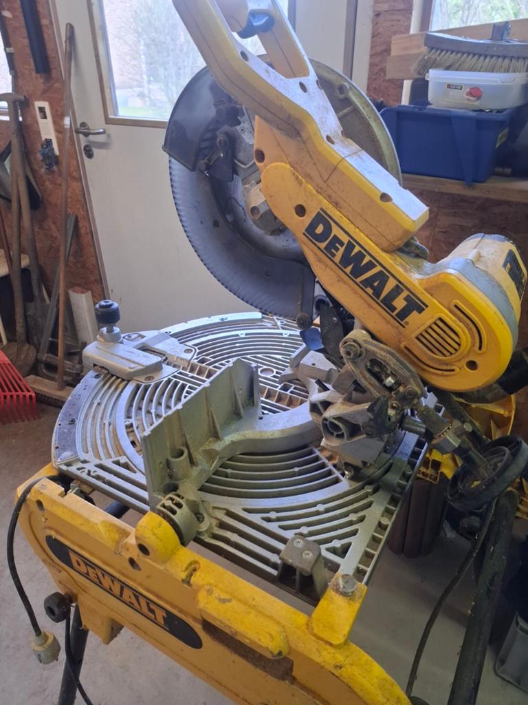 Dewalt machine, Bricolage & Construction, Enlèvement