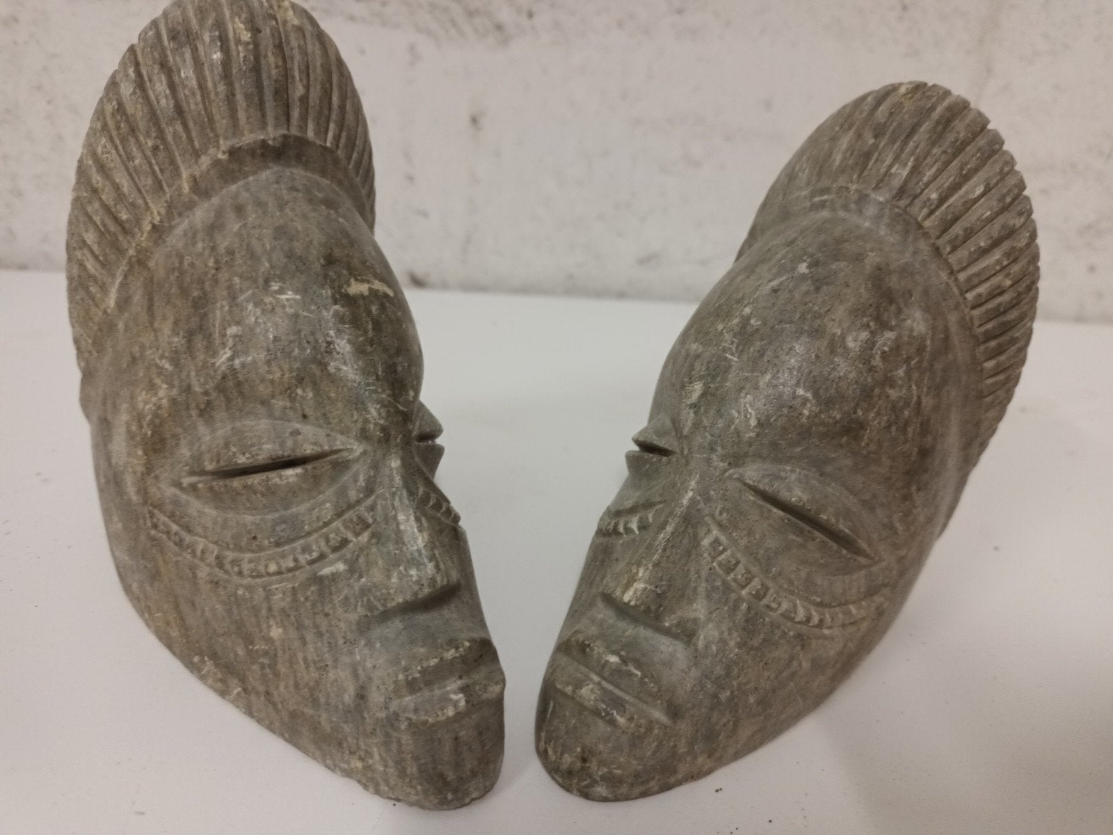 Afrikaanse Mbigou stenen boekensteunen / sculpturen (set van, Ophalen of Verzenden