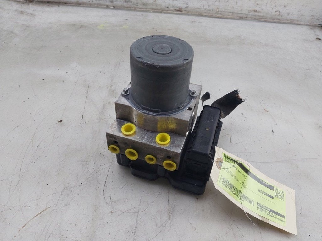 BLOC ABS (FREINS ANTI-BLOCAGE) BMW 5 serie (F10), Robert Bosch AG, Utilisé, BMW, Robert-Bosch-Allee 1
74232  Abstatt, DE
