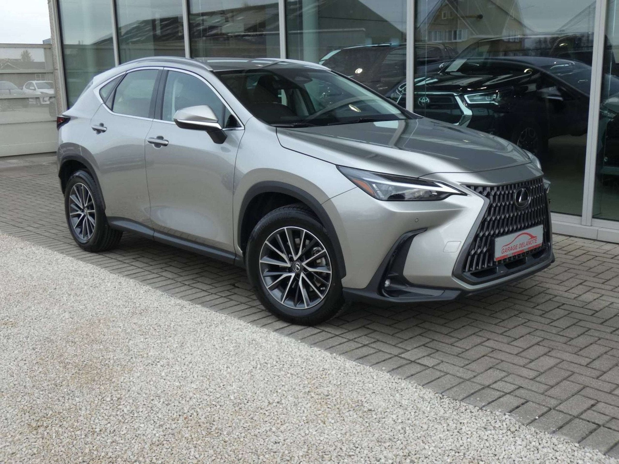 Lexus NX 350h Business line +LEDER +Zetelverwarming +Groot s, Auto's, Lexus, Gebruikt, 4 cilinders, 2487 cc, Leder