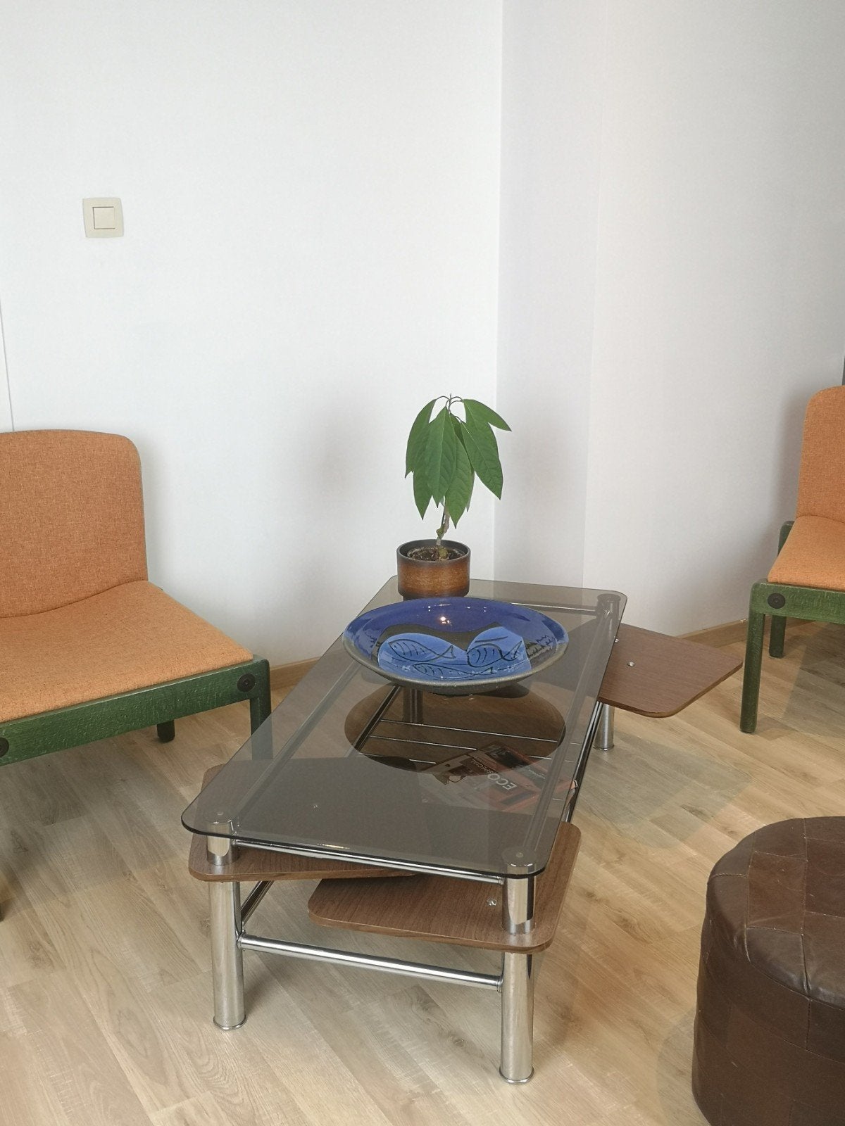 Belle table basse de l'ère spatiale, Antiquités & Art, Antiquités | Meubles | Tables, Enlèvement