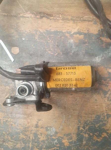 Mercedes W126 Hoofdsteunmotor links, Enlèvement ou Envoi, Utilisé, Mercedes-Benz