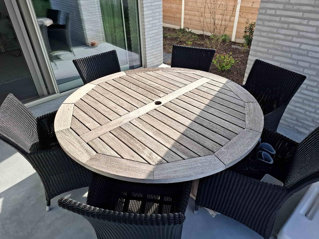 set van ronde teak tafel met 4 zetelstoelen, Chaise, Utilisé, 6 places, Enlèvement