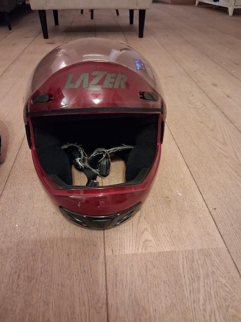 Motorhelm te koop  gratis afdekzeil, Ophalen, Tweedehands
