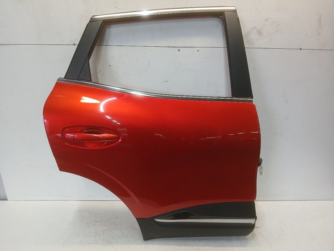 Portier rechts achter Renault Kadjar, Onderdelen@venauto.nl, Van der Ven Autorecycling B.V., Ettenseweg 76, 4706 PB Roosendaal, The Netherlands