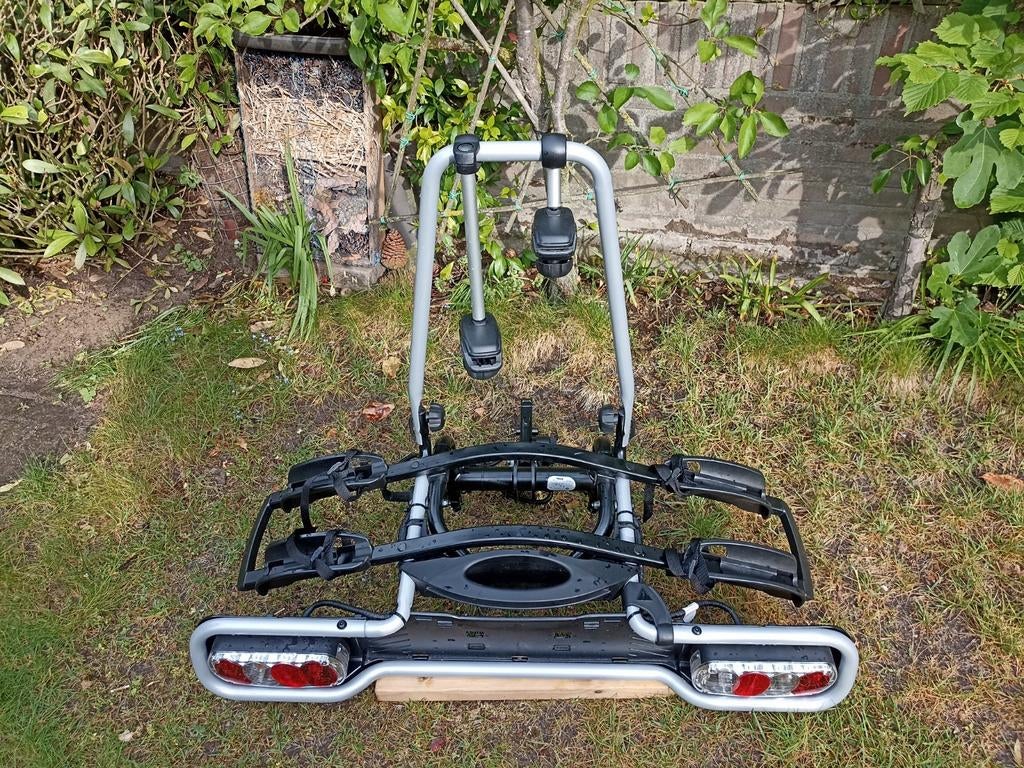 Thule Euroclick Fietsendrager afneembare trekhaak., Ophalen, 2 fietsen, Zo goed als nieuw, Trekhaakdrager