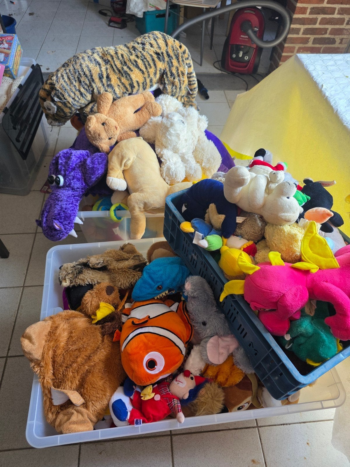 100tal knuffels groot en klein, Ophalen