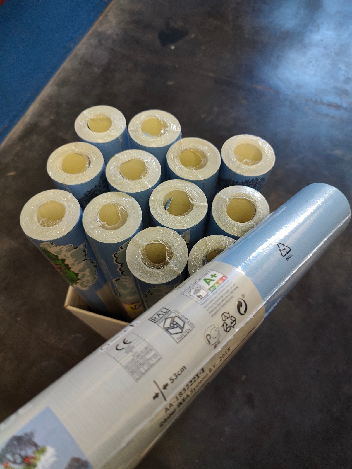 13 rollen behangpapier, Huis en Inrichting, Ophalen, Blauw, IKEA