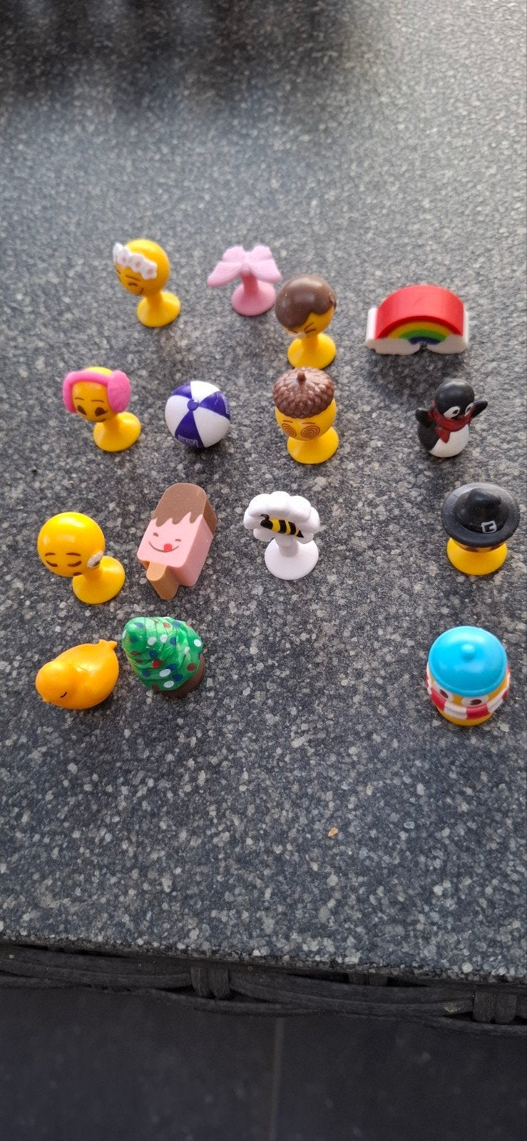 15 verschillende emoji´s Aldi 2026 15€, Enlèvement ou Envoi