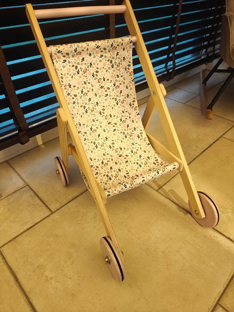 Little Dutch Poppenbuggy – Hout, Kinderen en Baby's, Speelgoed | Houten speelgoed, Ophalen, Zo goed als nieuw, Rij- of Hobbelspeelgoed