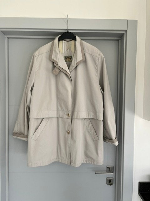 Lichte jas voor na de winter maat 52, Kleding | Dames, Overige kleuren, Ophalen of Verzenden, Jas of Mantel, Gedragen