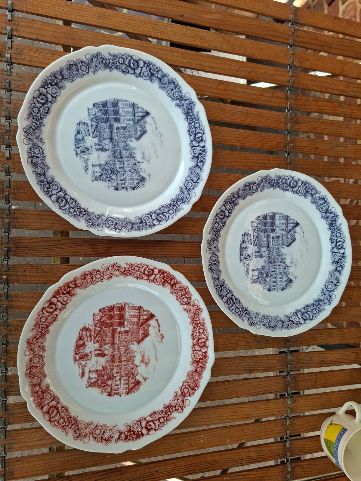 3 Assiettes décoratives ARCOPAL, Antiquités & Art, Enlèvement ou Envoi