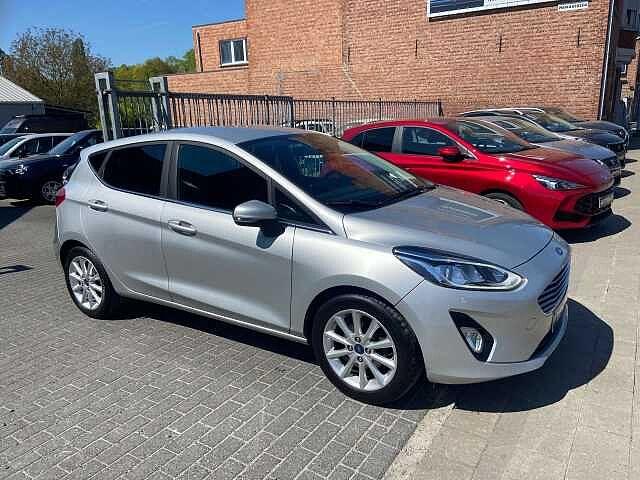 Ford Fiesta 1.1i AIRCO ALU PDC CRUISE APPLE CARPLAY, 62 kW, Fiësta, Zilver of Grijs, USB