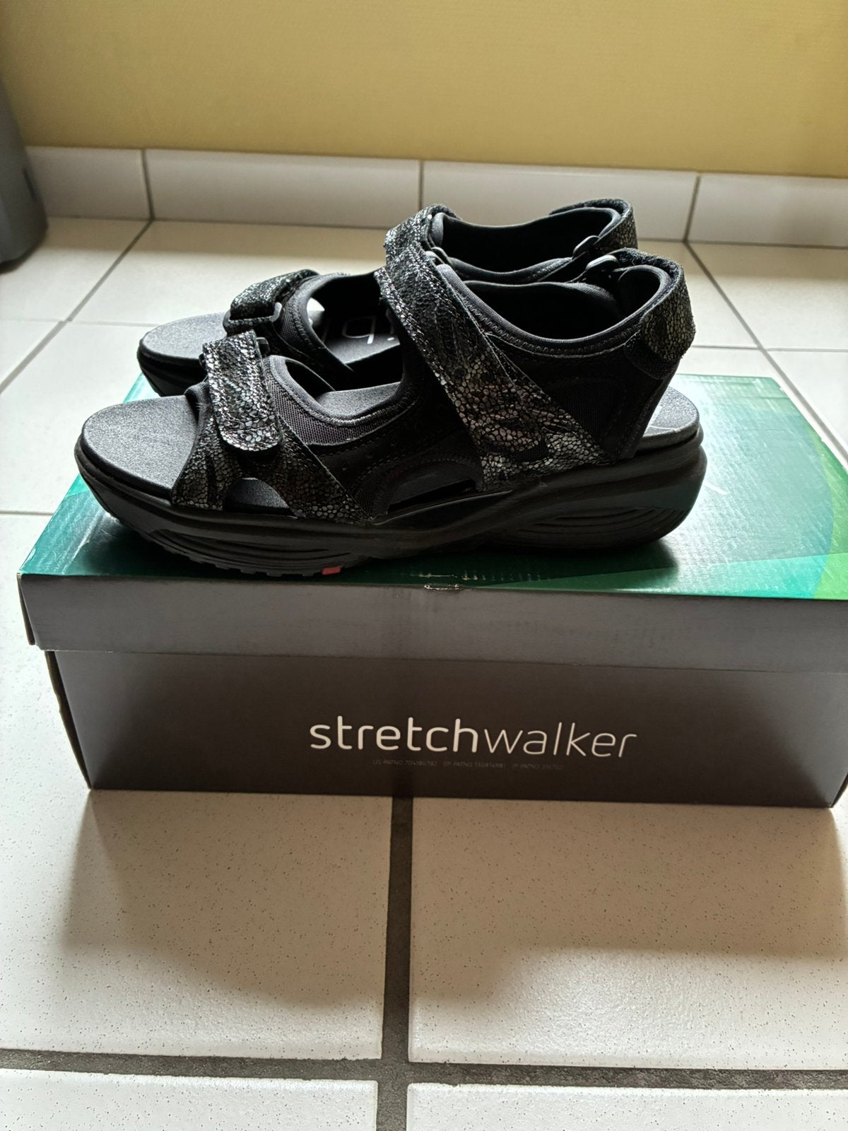Sandalen Xsensibles, Ophalen, Zwart, Sandalen of Muiltjes, Zo goed als nieuw