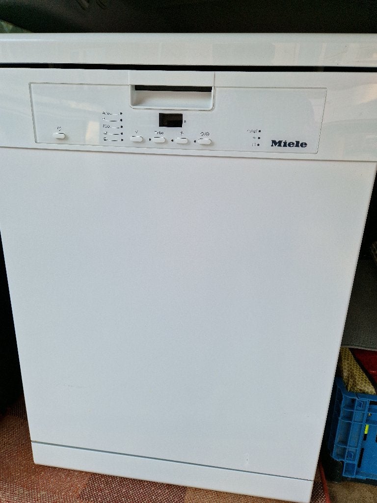 Miele vaatwasser, Ophalen, Zo goed als nieuw