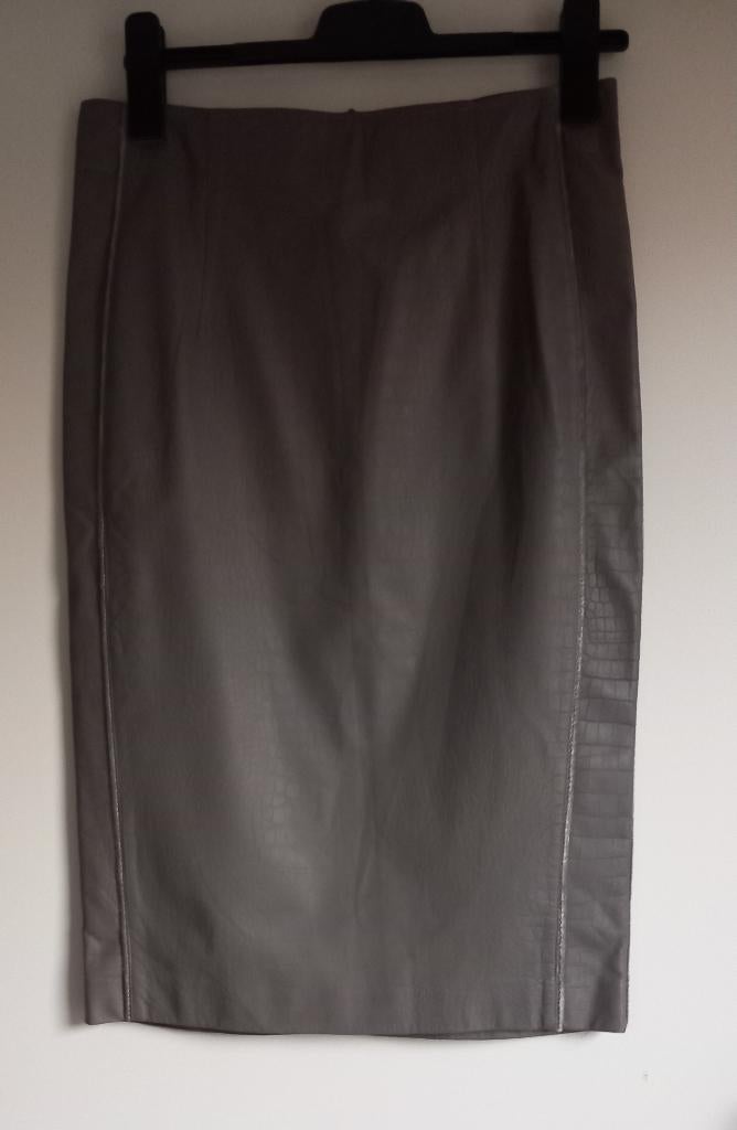 Ital. Designer Chicca Lualdi: Vintage taupe leren rok, Kleding | Dames, Maat 38/40 (M), Chicca Lualdi IT.design, Overige kleuren