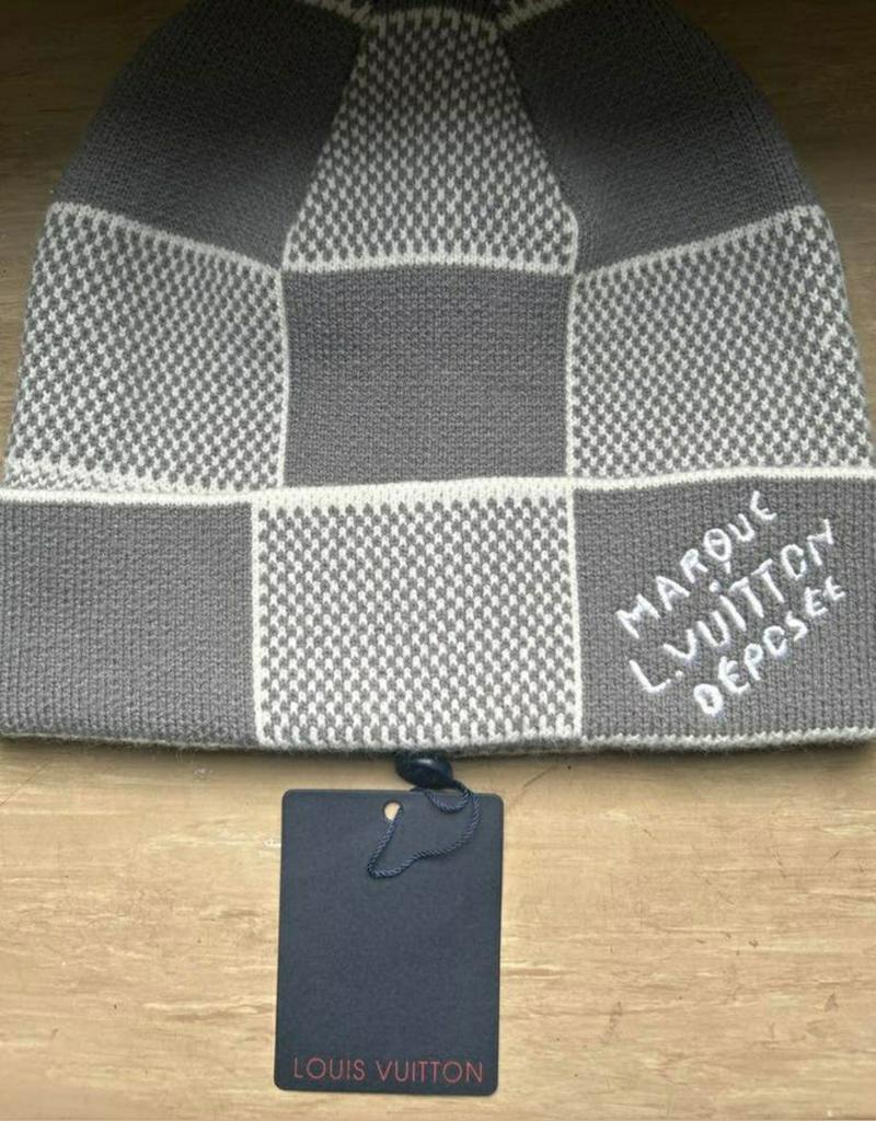 Bonnet louis vuttion gris, Vêtements | Hommes, Bonnets, Écharpes & Gants, Enlèvement, Louis Vuitton, Bonnet, Taille 52/54 (L)