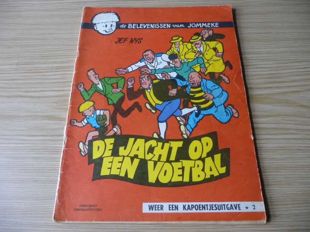 Jommeke - 1. De jacht op een voetbal (001) 1966   € 10, Boeken, Gelezen, Eén stripboek, Jef Nys., Ophalen of Verzenden