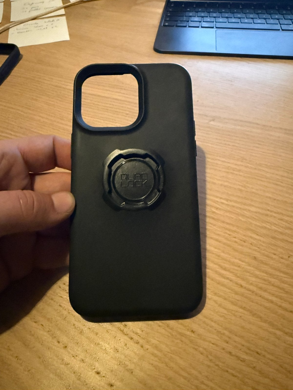 Quadlock hoes iphone 14 pro max, IPhone 14, Ophalen of Verzenden, Zo goed als nieuw, /