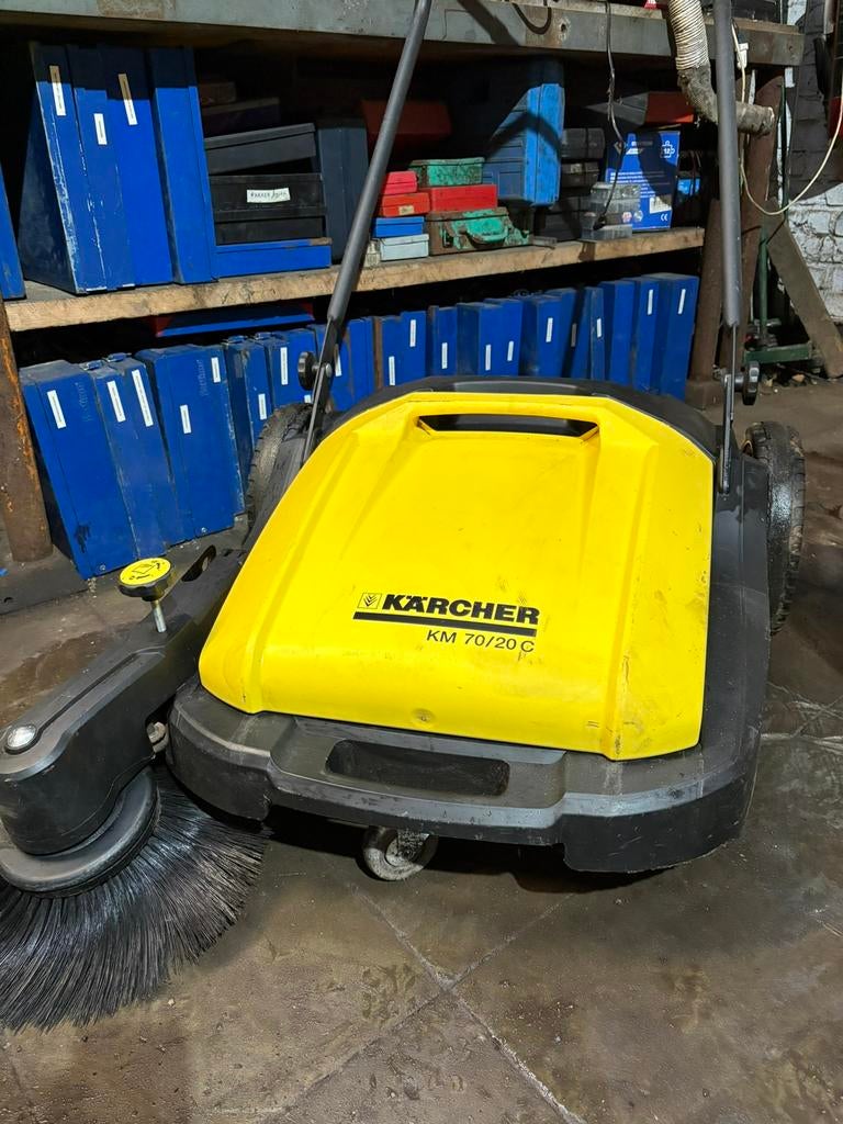 Kärcher professional KM70/20C bladveger, Ophalen, Zo goed als nieuw