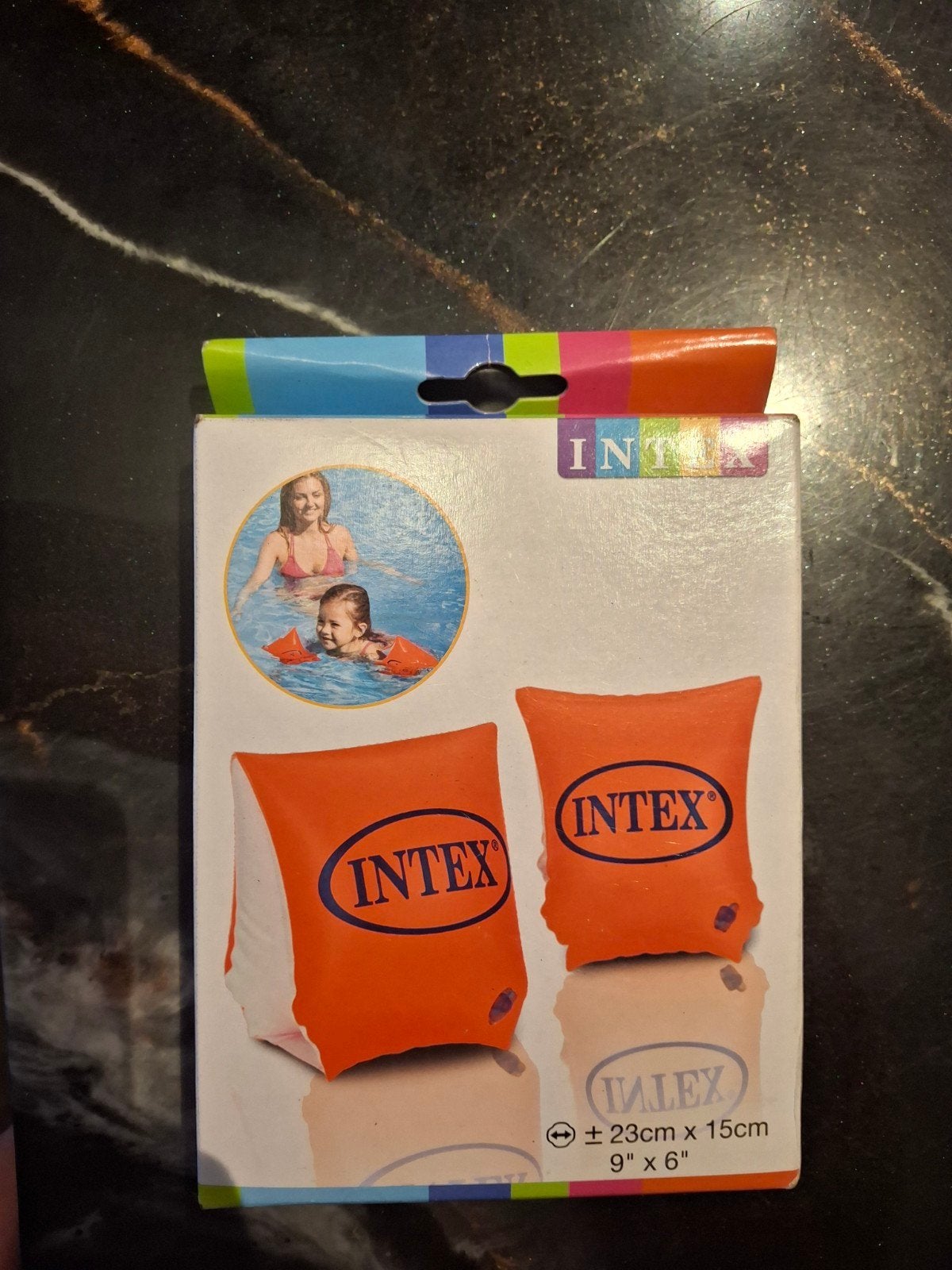 Zwembandjes, Ophalen