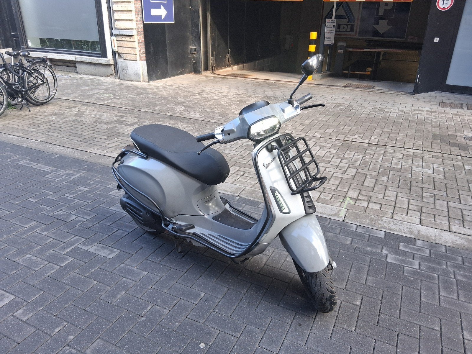 vespa sprint, Vespa S, Comme neuf, Enlèvement, Classe A (25 km/h)