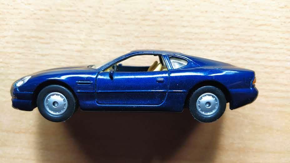 ASTON MARTIN DB 7, échelle 1:36, MAISTO, comme neuve !, Enlèvement ou Envoi, Comme neuf, Voiture, Autres marques