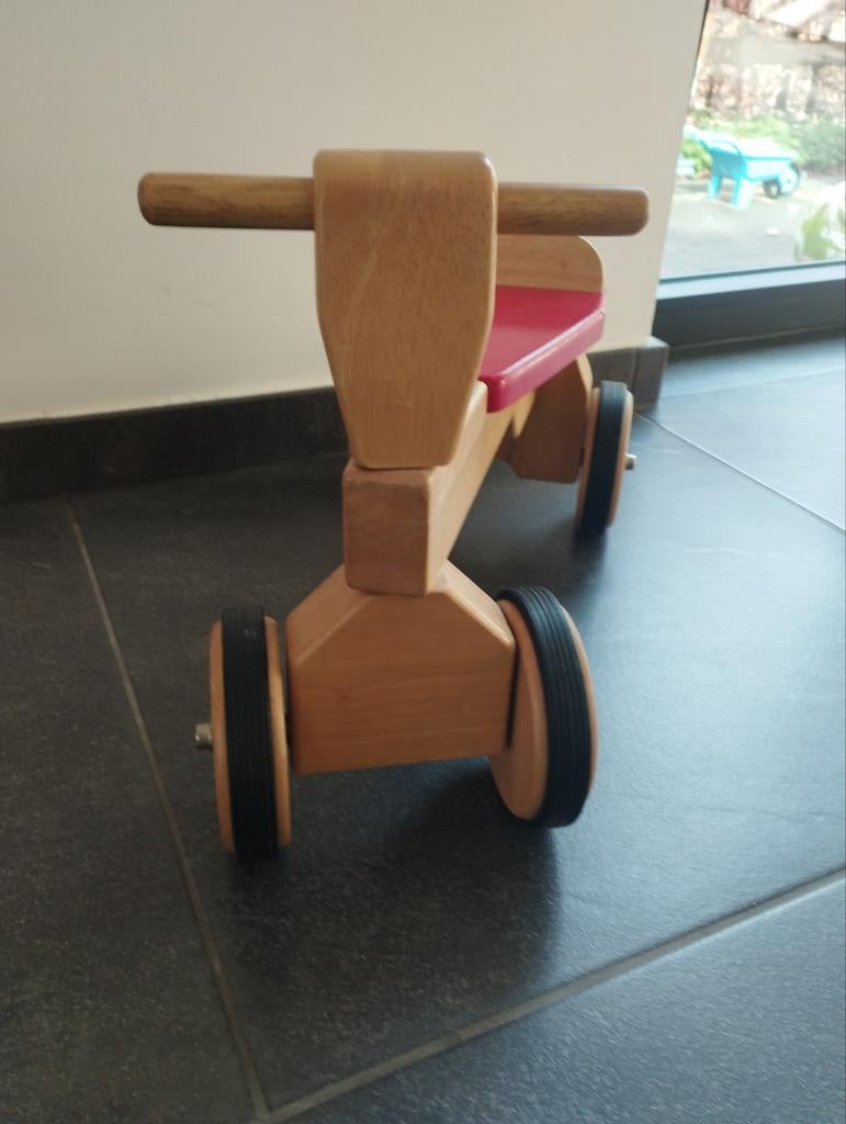 Houten kinderfiets, Ophalen