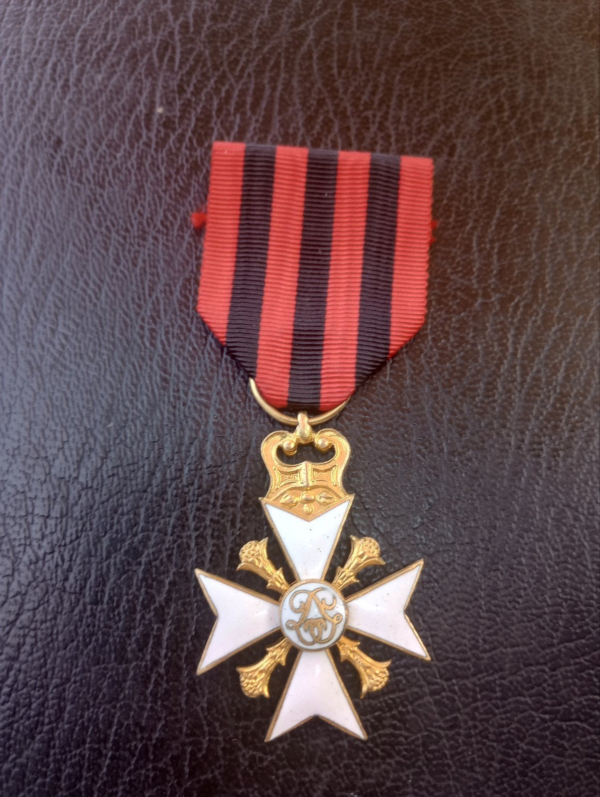 Médaille officier armée belge, Envoi