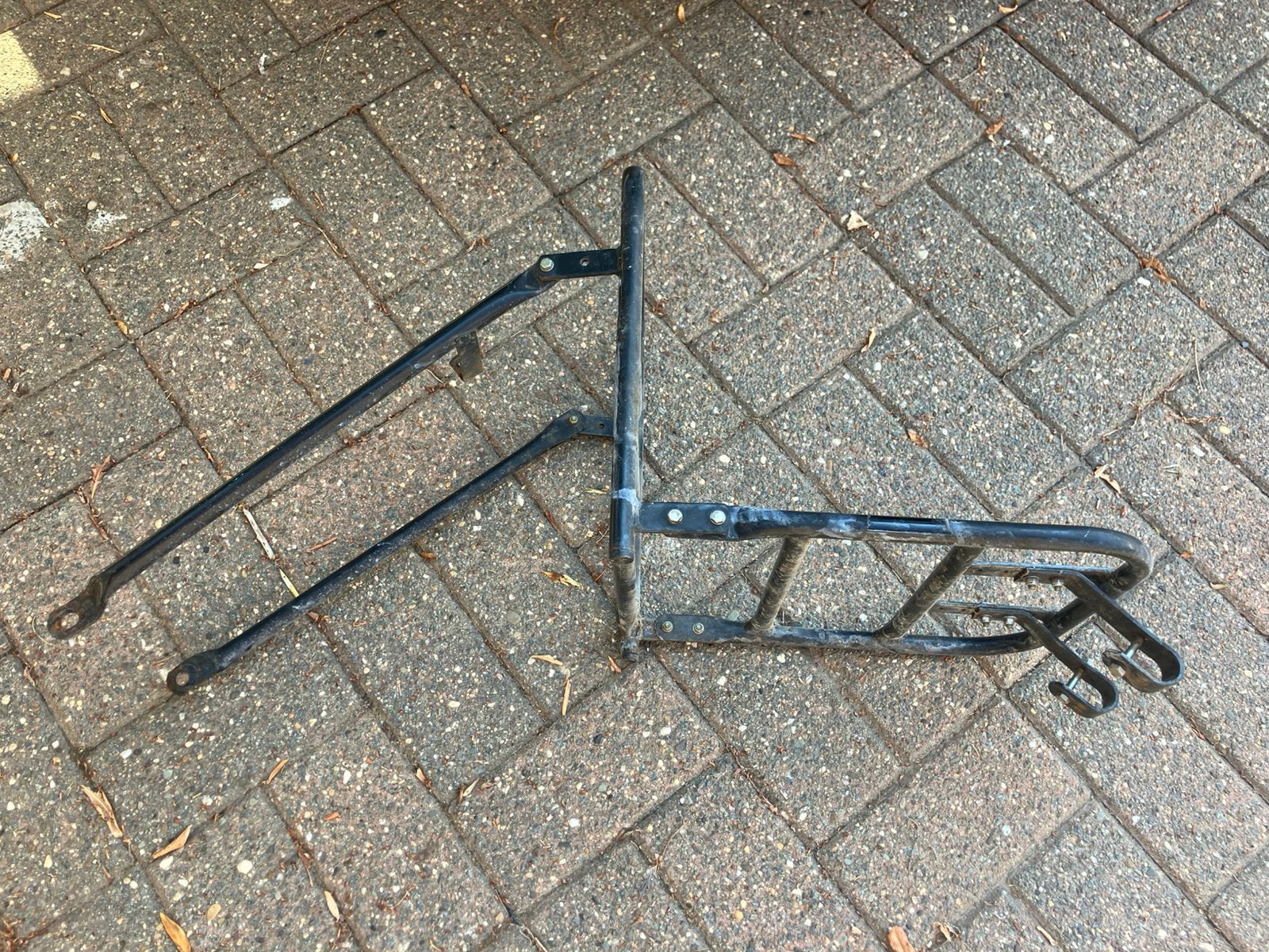 Robuste bagagedrager om boven voorwiel te monteren, Fietsen en Brommers, Fietsaccessoires | Fietsenrekken, Ophalen, Gebruikt
