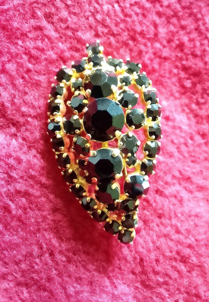 broche vintage années 60 dorée et strass noir, Bijoux, Sacs & Beauté, Enlèvement ou Envoi, Comme neuf, Noir