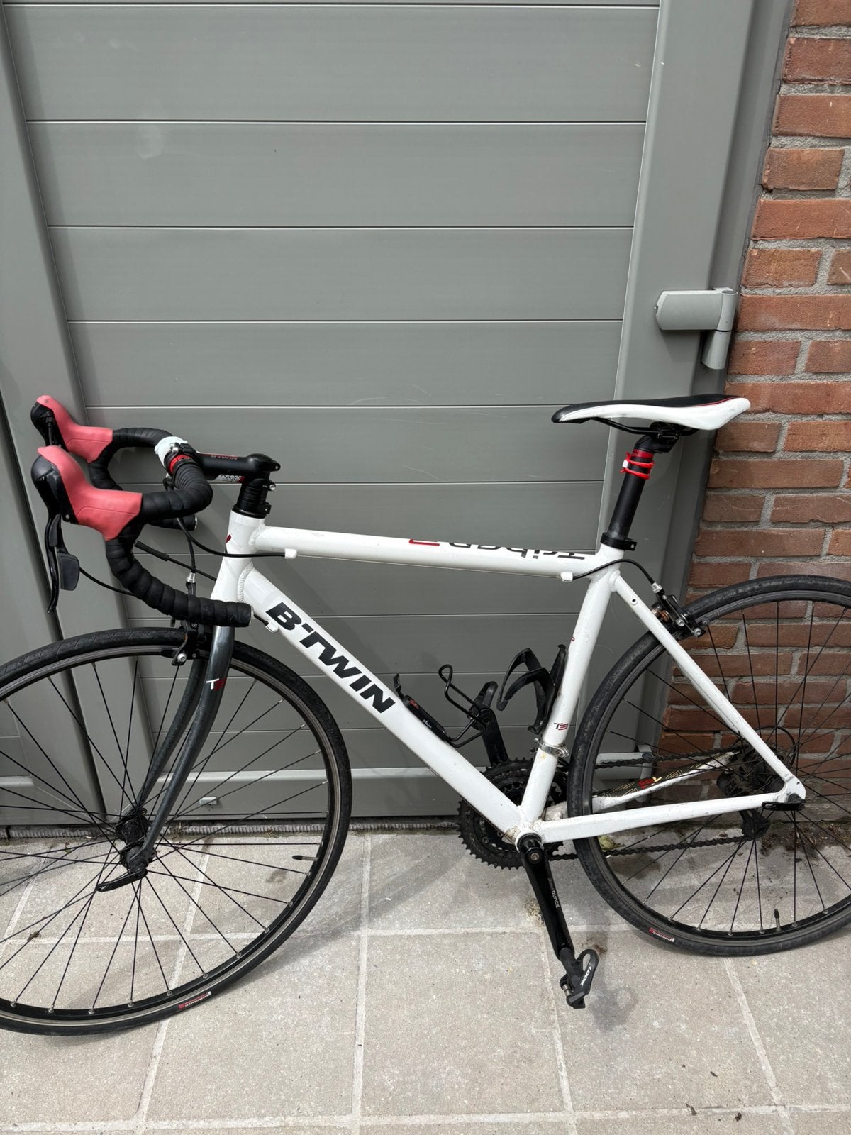 Btwin koersfiets, Ophalen, Zo goed als nieuw