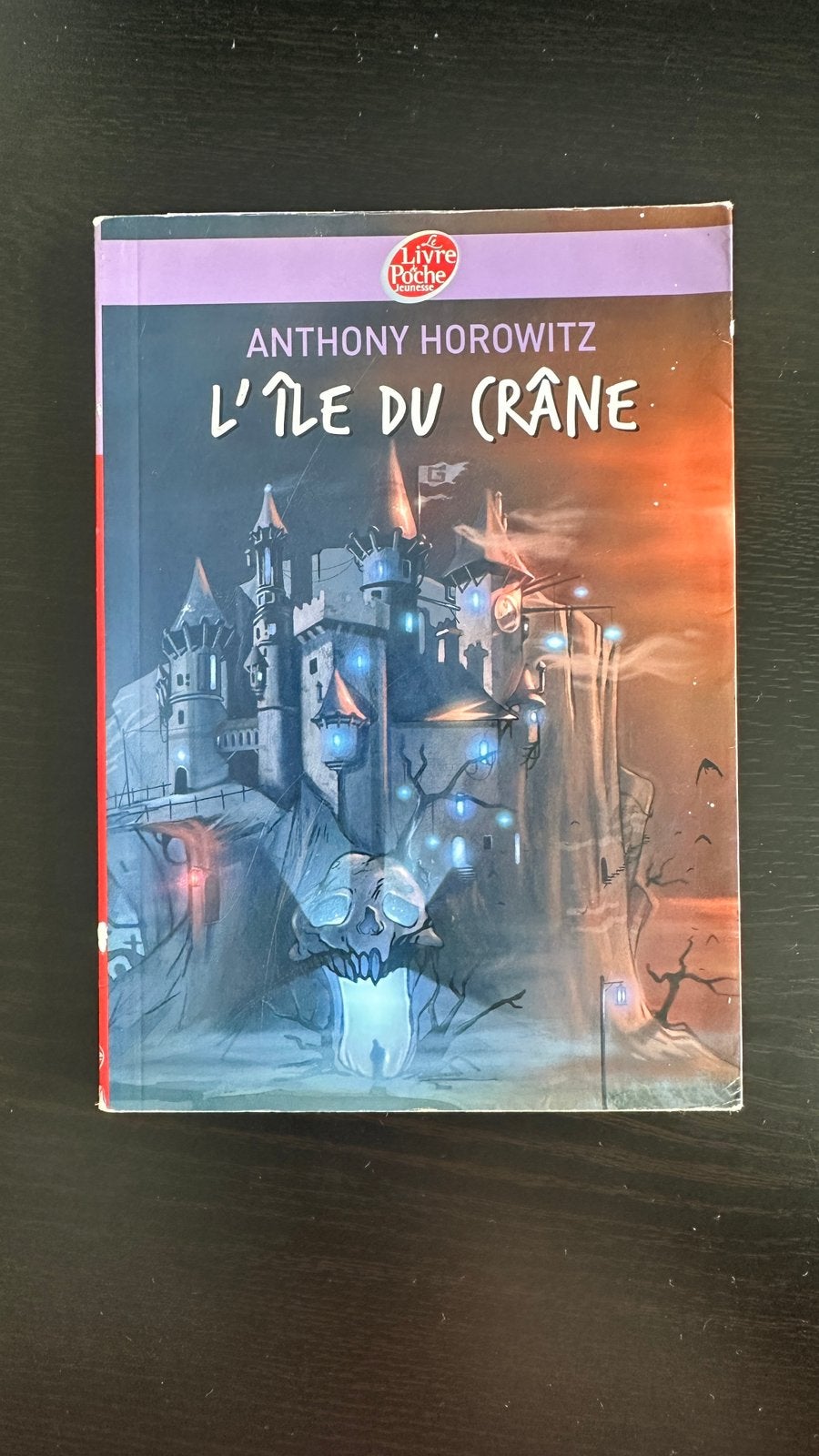 L’ile du crâne, Enlèvement