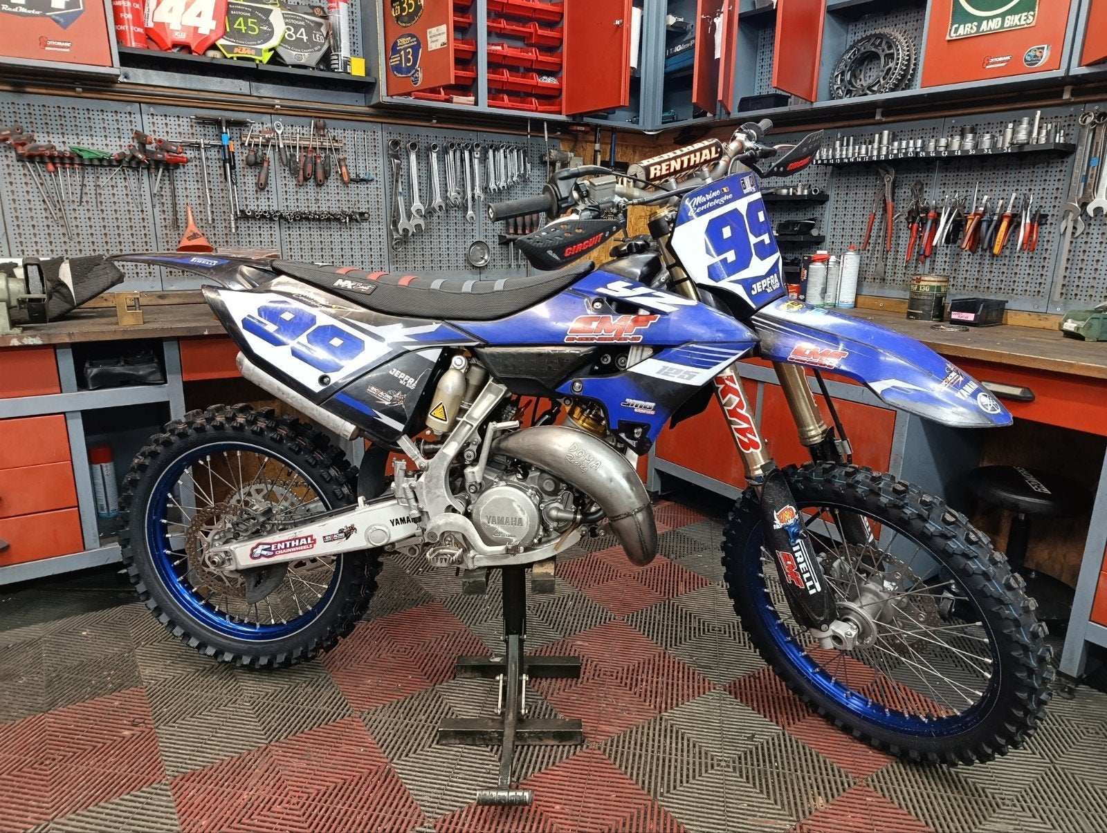 Yamaha yz 125 2024, Motoren, Ophalen