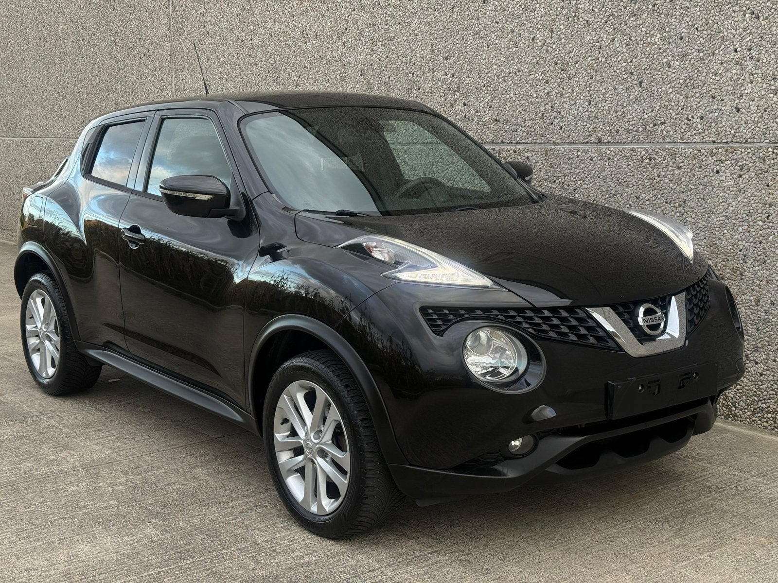 NISSAN JUKE – NAVI - CAMERA - EURO 6 – FULL OPTION, Auto's, Euro 6, Zwart, Handgeschakeld, Juke