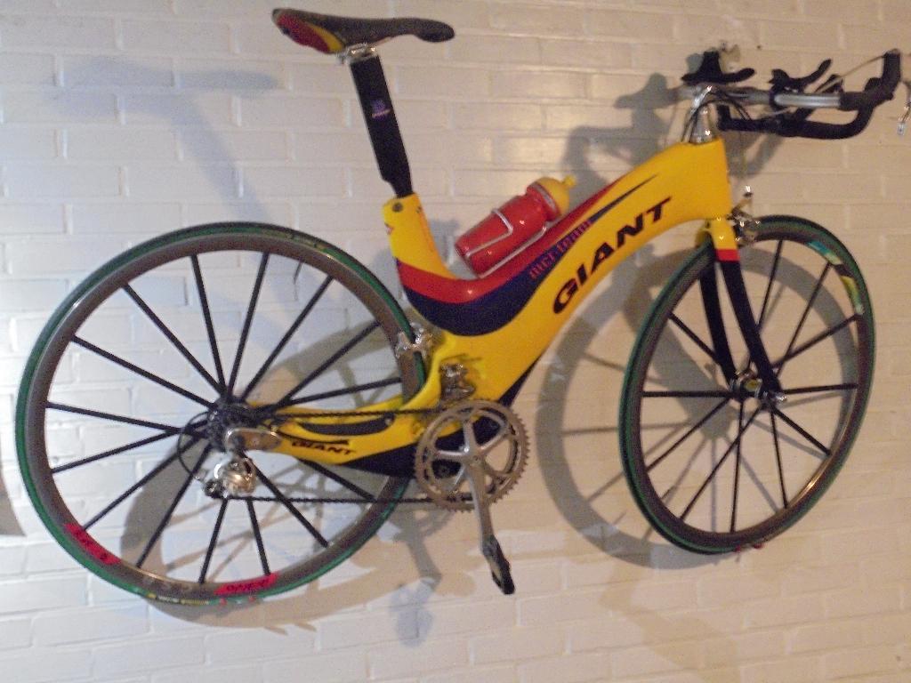 MCR GIANT designed by Mike Burrows, Ophalen