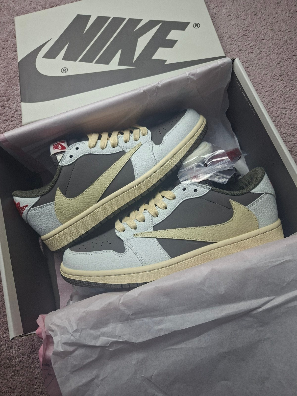 Travis Scott - Reverse Mocha 42/43, Ophalen
