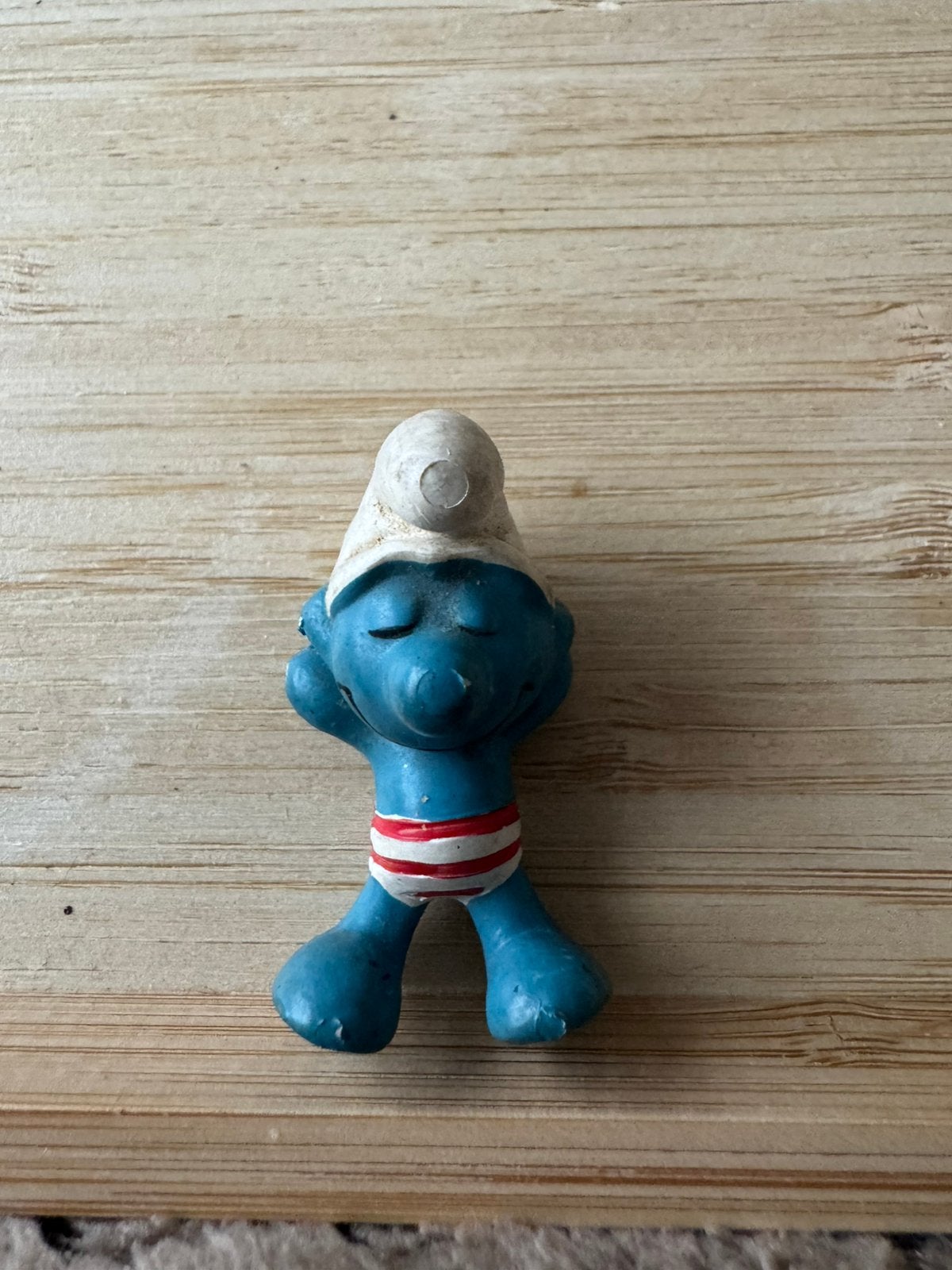 Luilaksmurf met rood/witte zwembroek, Verzamelen, Smurfen, Gebruikt, Poppetje, Figuurtje of Knuffel, Luie Smurf, Ophalen