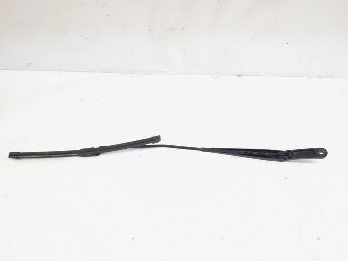 Ruitenwisserarm voor van een Volkswagen Golf, Gebruikt, -, Volkswagen, -