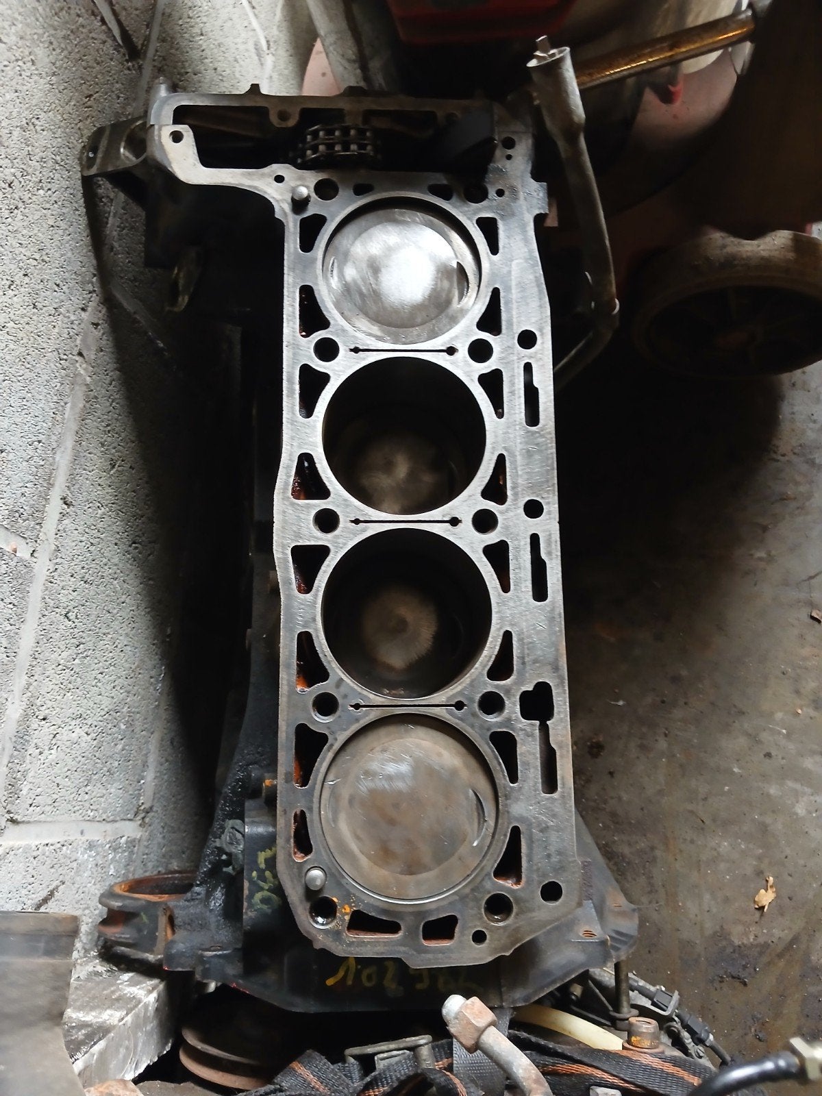 Bloc moteur 4 cylindres essence Mercedes 230 pour 124 201 12, Autos : Pièces & Accessoires, Enlèvement ou Envoi, Utilisé, Mercedes-Benz