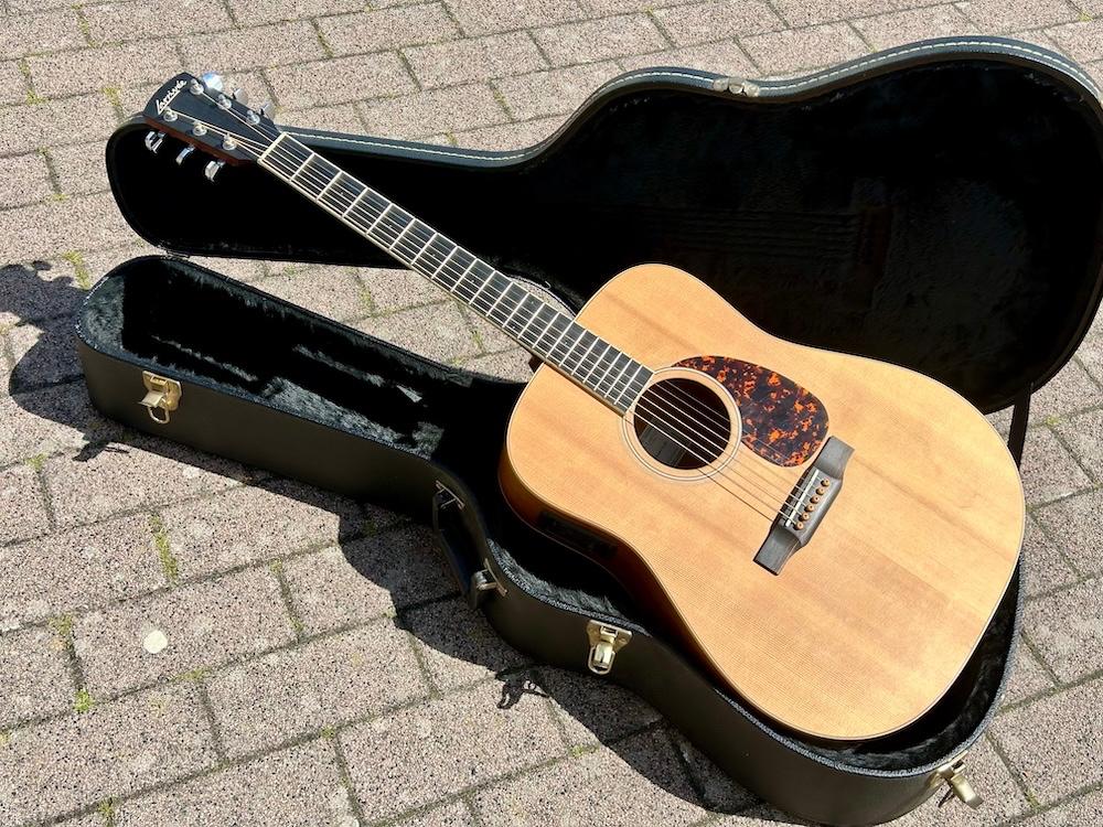 Larrivee 2008 D-03E Acajou + Étui, Enlèvement ou Envoi, Comme neuf, Guitare Western ou Guitare Folk, Avec valise