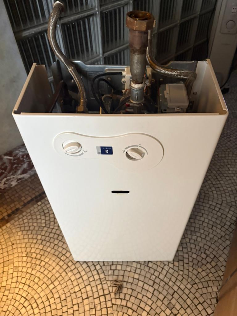 Chauffe eau au gaz, Bricolage & Construction, Chauffe-eau & Boilers, Enlèvement, Comme neuf