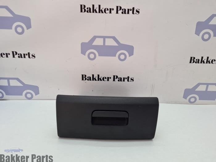 Compartiment de rangement d'un Volkswagen Sharan, -, Volkswagen, -, 3 mois de garantie