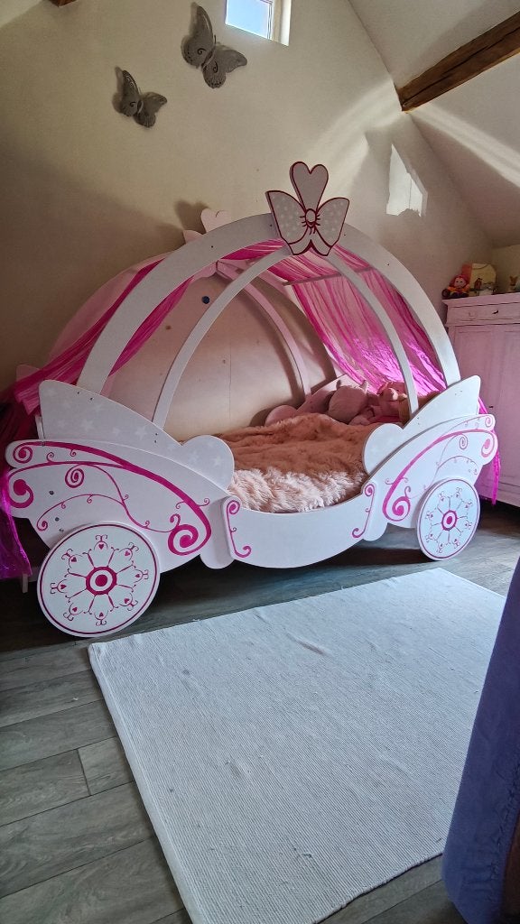 Lit carrosse de princesse, Enfants & Bébés, Chambre d'enfant | Lits, Utilisé, 180 cm ou plus, 100 cm ou plus, Sommier à lattes