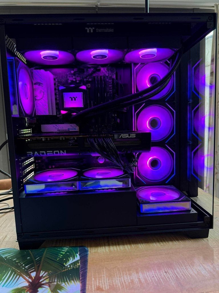 High end gaming pc - AMD RYZEN 9 9900X3D - RX 9070 XT, 32 GB, Comme neuf, 4 Ghz ou plus, AMD Ryzen 9