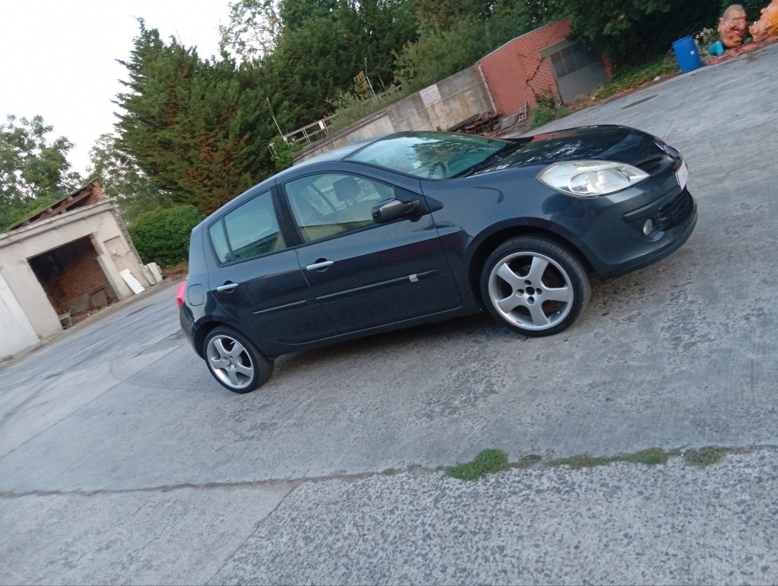 Renault Clio 3 Privilege 1.4 16v, Autos, Renault, Rétroviseurs électriques, Achat, Beige, 72 kW